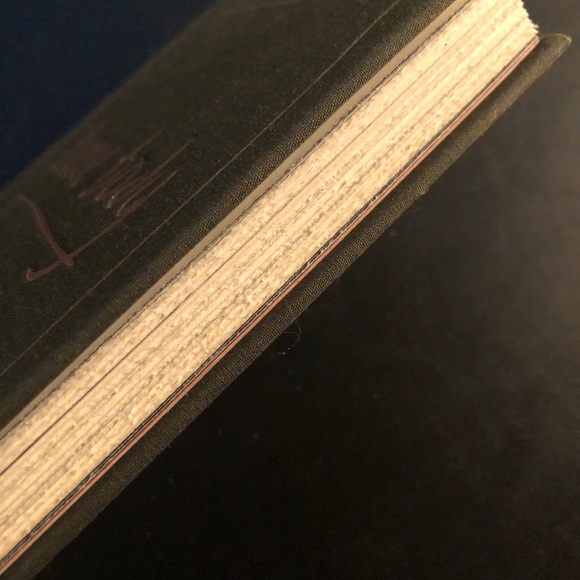 Home body book by Rapi Kaur - Picture 3 of 4